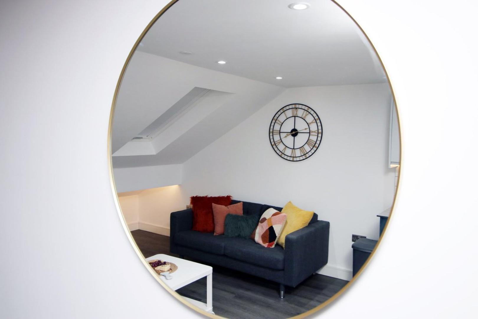 Boutique One Bedroom Apartment Cardiff Exterior photo